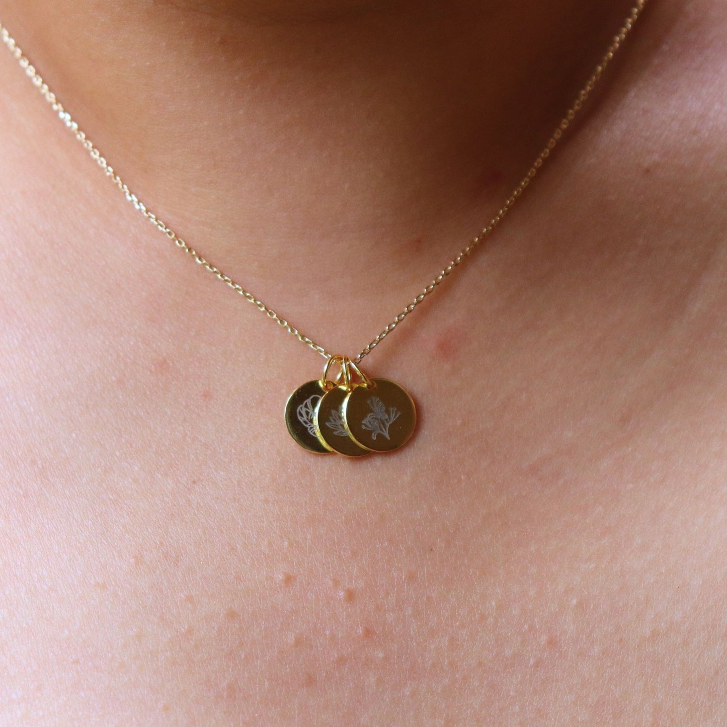Tiny Birth Flower Disc Necklace– 18K Gold On S925 Silver